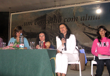 Aspecto da sessão de lançamento, em Mira