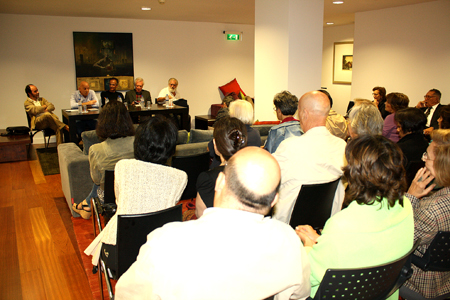 A assistência encheu a sala